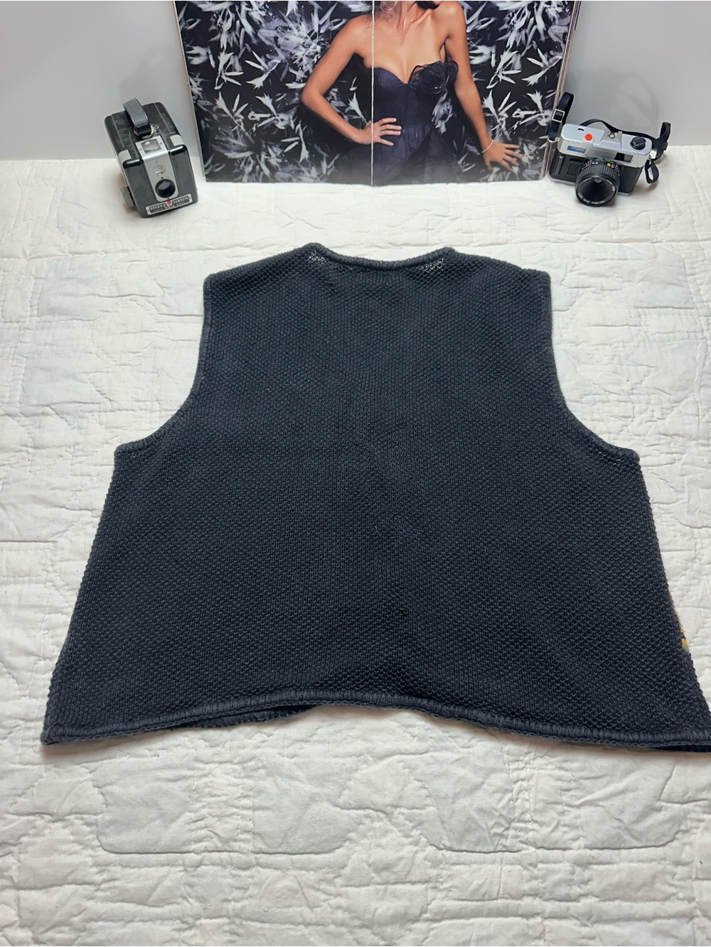 90s Textured Stripe Sweater Vest | Heritage Knit · Gloria Vanderbilt - Picture 7 of 8